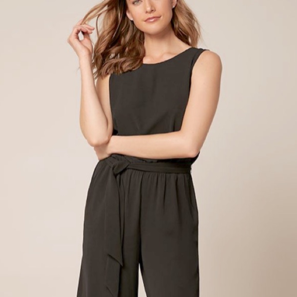 LAST CHANCE 🎉3 for $25 - RW&Co black crepe jumpsuit with wide legs Size XS